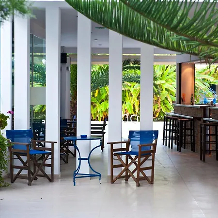アパートホテル Casa Di Roma パロス島