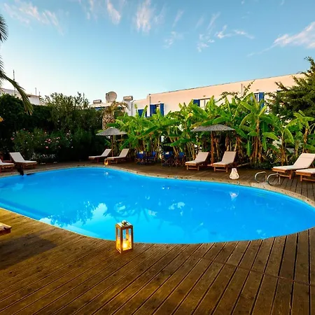 Casa Di Roma 아파트호텔 Páros